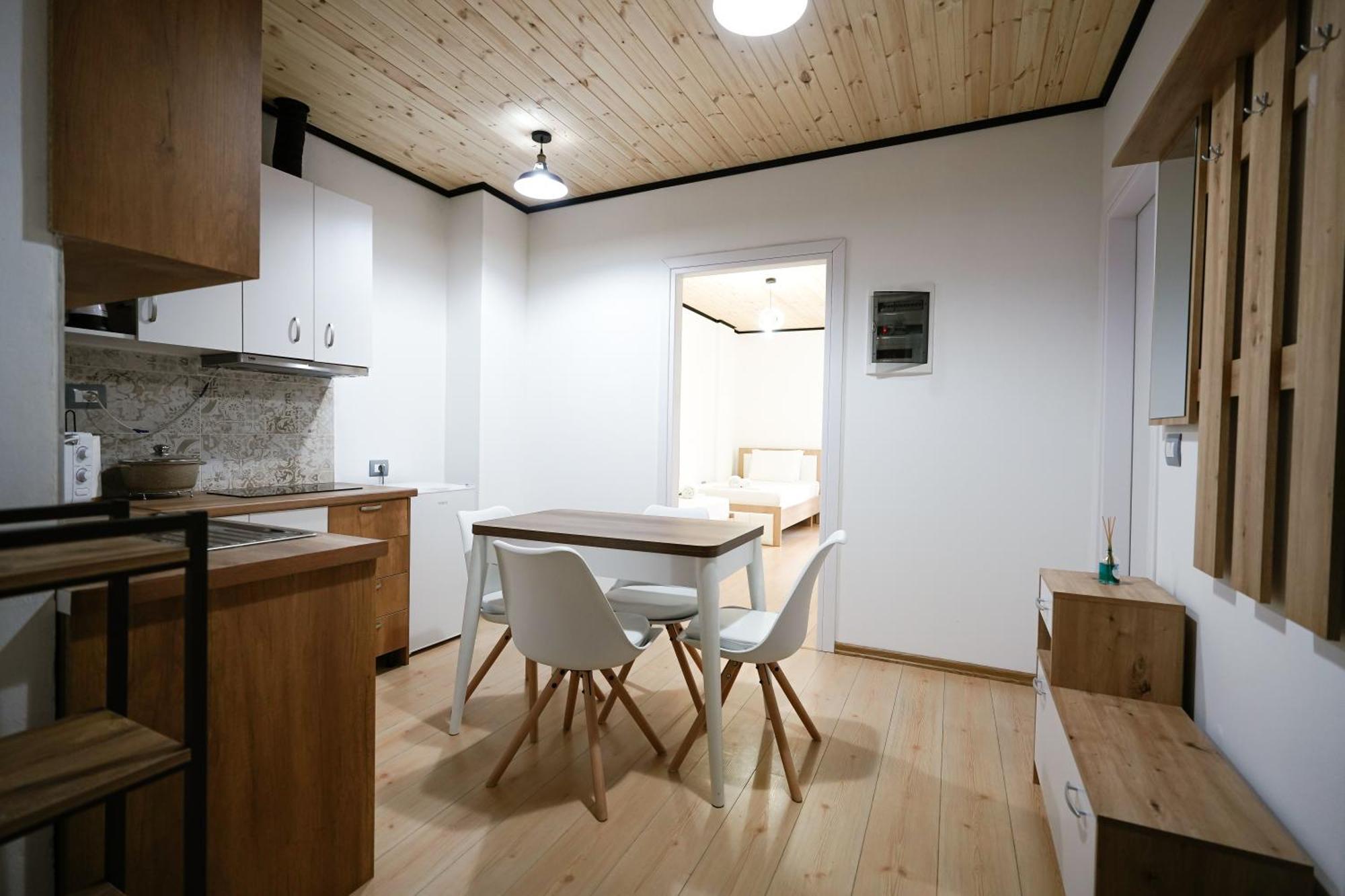 Ora Apartments Gjirokaster Luaran gambar